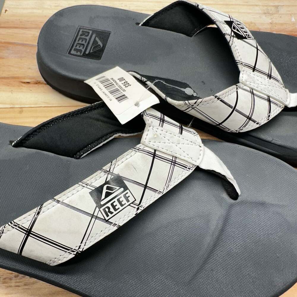 NWT Reef Element Plaid Flip Flop Sandals Size 11
